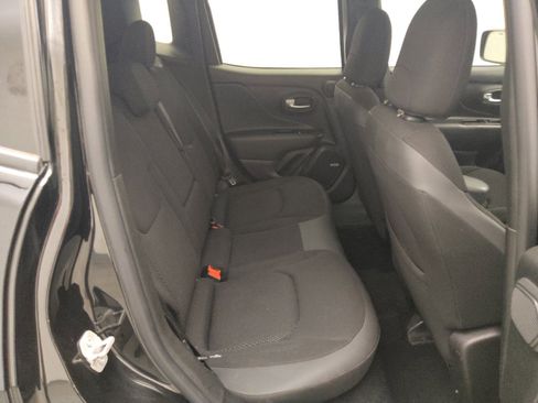 Used 2020 Jeep Renegade Altitude FWD image 19