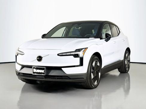 New 2026 Volvo EX30 Plus AWD/4WD image 3