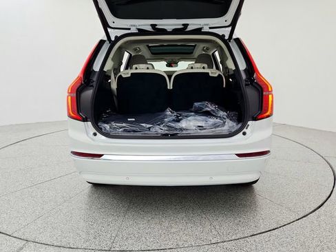 New 2026 Volvo XC90 B6 Ultra image 15