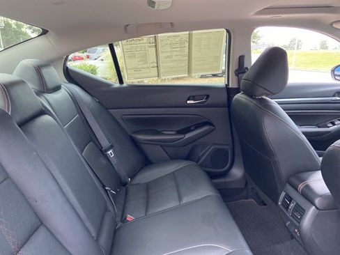 Used 2023 Nissan Altima 2.0 SR FWD image 21