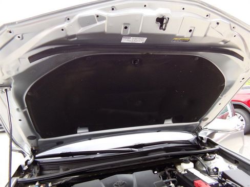 Used 2022 Toyota Camry SE FWD image 49