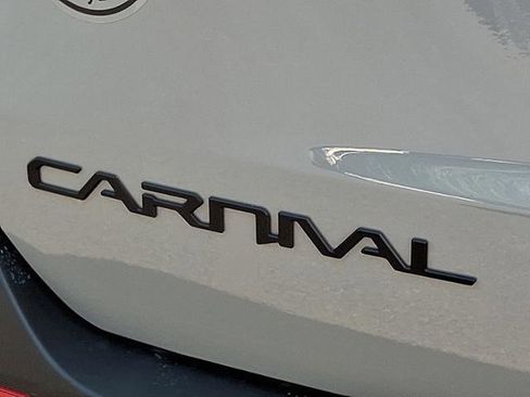 New 2026 Kia Carnival SX w/ SX Dark Edition Package image 10