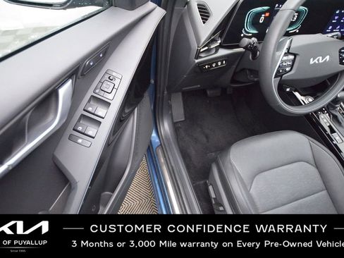 Certified 2024 Kia Niro SX image 27