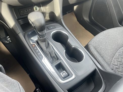 Used 2023 Chevrolet Equinox RS w/ RS Leather Package image 19