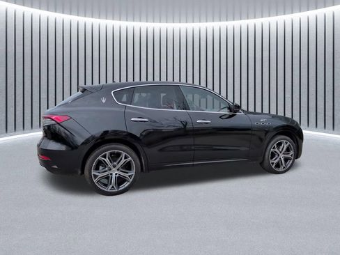 Used 2023 Maserati Levante GT AWD/4WD image 5