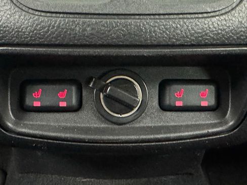 Used 2010 Ford Taurus Limited FWD image 5