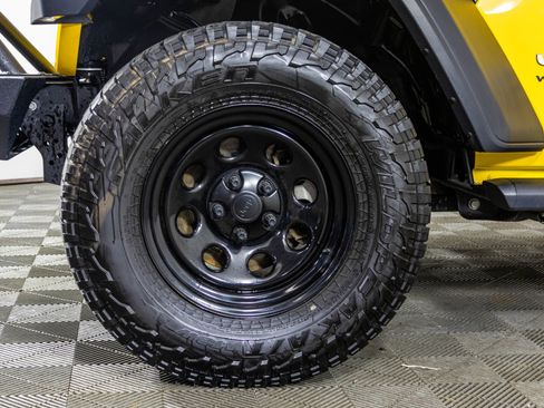 Used 2021 Jeep Wrangler Sport AWD/4WD image 41