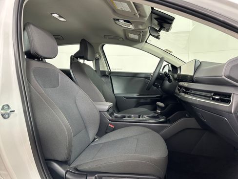 Used 2025 Kia K4 LXS image 28