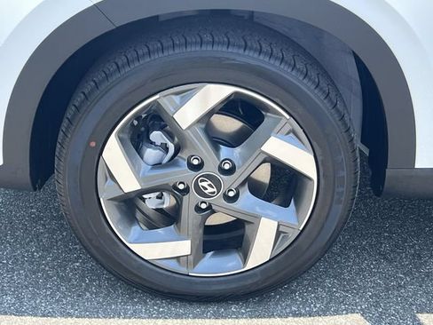 New 2026 Hyundai Venue SEL FWD image 33