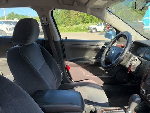Used 2011 Chevrolet Impala LS FWD image 14