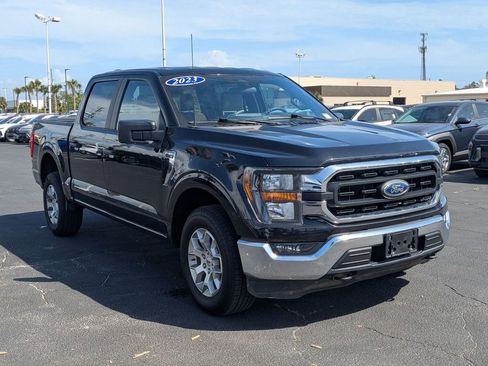 Used 2023 Ford F150 XLT image 3