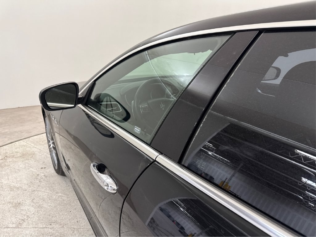 Used 2019 Maserati Ghibli S GranLusso RWD image 19