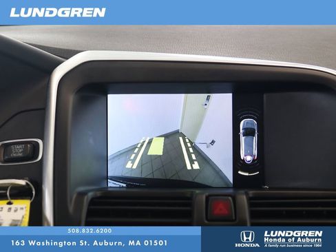 Used 2015 Volvo XC60 T6 w/ Proximity Package image 24
