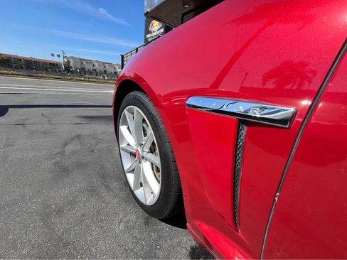 Used 2015 Jaguar XF Portfolio image 16