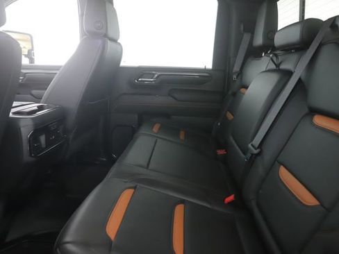 Used 2024 GMC Sierra 2500 AT4 w/ AT4 Premium Plus Package AWD/4WD image 28