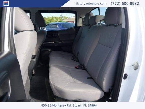 Used 2018 Toyota Tacoma SR5 RWD image 23