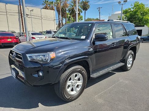 Used 2022 Toyota 4Runner SR5 image 2