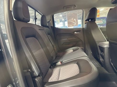 Used 2017 Chevrolet Colorado Z71 image 32