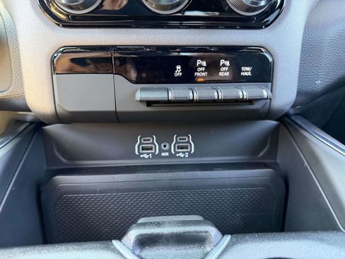 Used 2025 RAM 1500 Big Horn image 28
