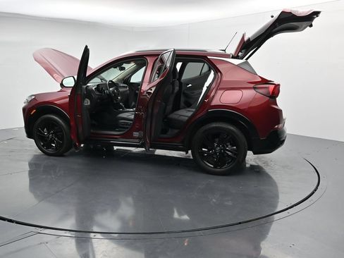 Used 2025 Buick Encore GX Sport Touring w/ Advanced Technology Package AWD/4WD image 28