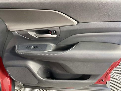 Used 2025 Toyota Grand Highlander AWD Hybrid image 26