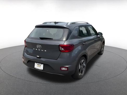 Used 2025 Hyundai Venue SEL FWD image 14
