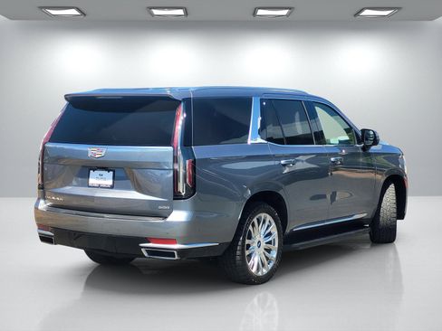 Certified 2022 Cadillac Escalade Premium Luxury w/ Performance Package AWD/4WD image 4