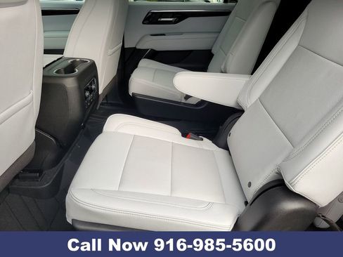 New 2026 Chevrolet Suburban Premier image 30