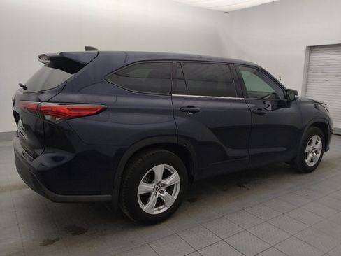 Used 2022 Toyota Highlander L image 10