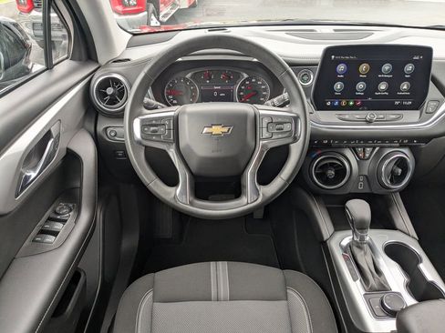 Used 2025 Chevrolet Blazer LT image 17