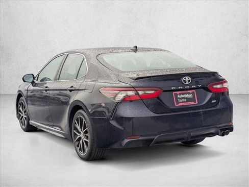 Used 2021 Toyota Camry SE image 8
