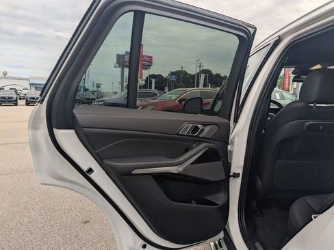 Used 2024 BMW X5 sDrive40i w/ Premium Package RWD image 25