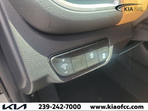 Certified 2024 Kia Seltos EX FWD image 26