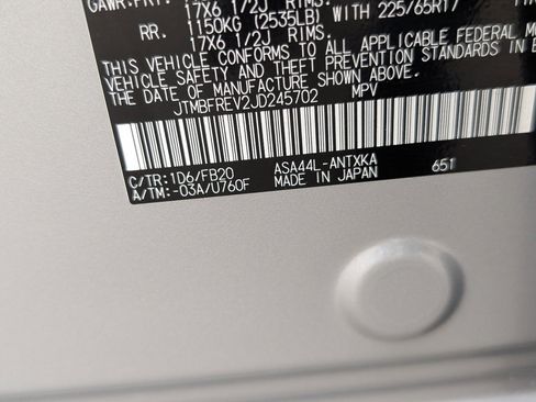 Used 2018 Toyota RAV4 LE image 22