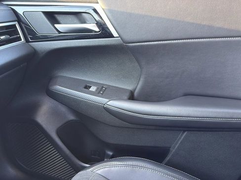 Used 2024 Mitsubishi Outlander SE image 24