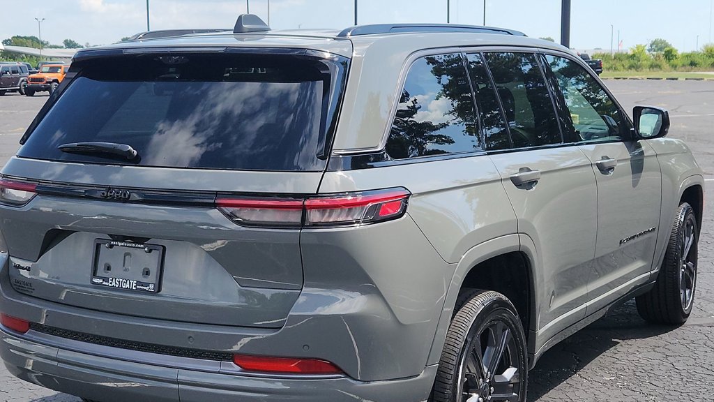 New 2027 Jeep Grand Cherokee Limited AWD/4WD image 7