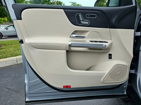 New 2026 Mercedes-Benz GLB 250 4MATIC image 21