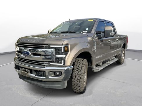 Used 2019 Ford F250 Lariat w/ Lariat Ultimate Package image 2