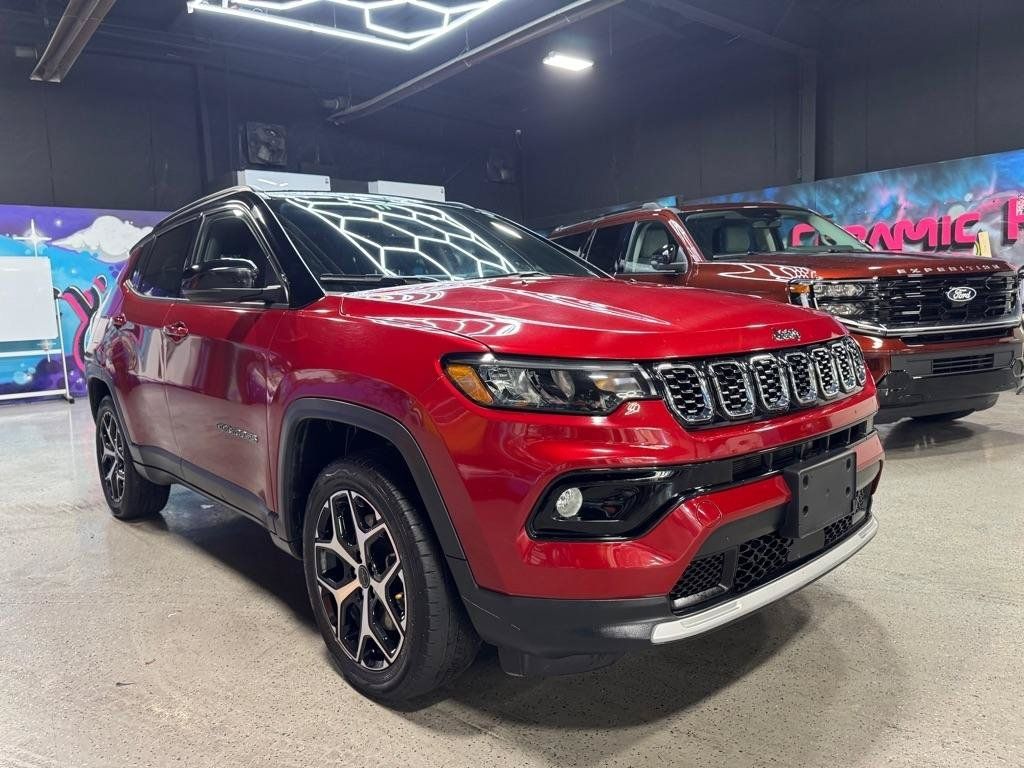Used 2025 Jeep Compass Limited AWD/4WD image 8