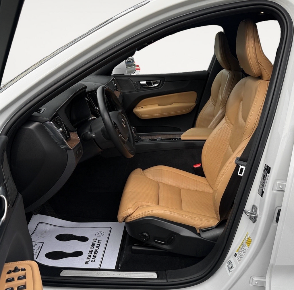 Used 2021 Volvo XC60 T5 Inscription w/ Advanced Package AWD/4WD image 12