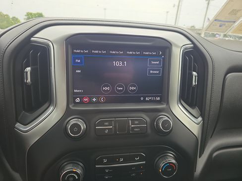 Used 2020 Chevrolet Silverado 1500 RST w/ Bed Protection Package AWD/4WD image 30