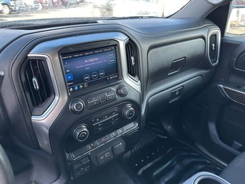 Used 2019 Chevrolet Silverado 1500 LT w/ Z71 Off-Road Package AWD/4WD image 11