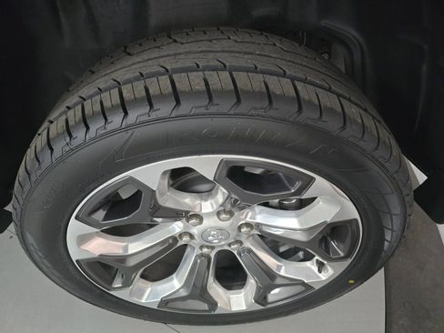 Used 2024 RAM 1500 Limited image 10