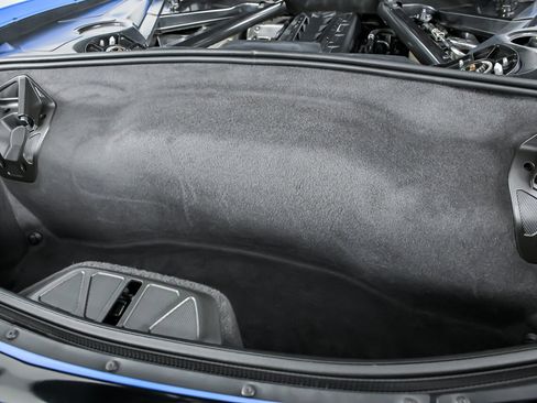 Used 2022 Chevrolet Corvette Stingray Coupe w/ Z51 Performance Package image 18