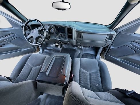 Used 2006 Chevrolet Silverado 2500 LT w/ Heavy-Duty Power Package image 14