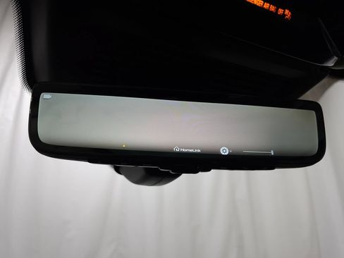Certified 2025 Land Rover Range Rover Long Wheelbase SE AWD/4WD image 33