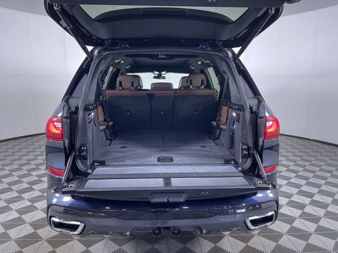 Used 2019 BMW X7 xDrive50i w/ M Sport Package image 28