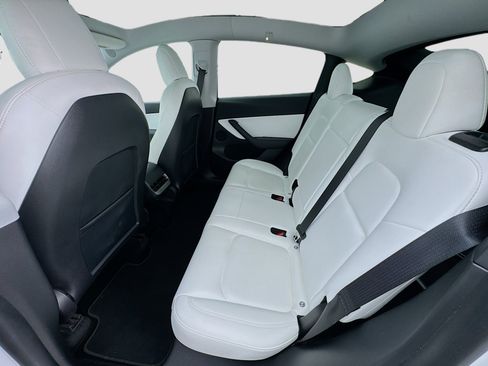 Used 2021 Tesla Model Y Performance image 16