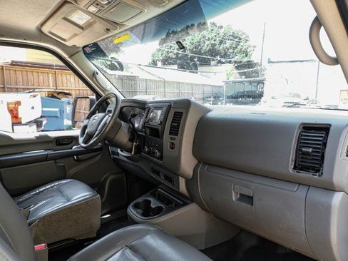 Used 2018 Nissan NV 1500 S RWD image 12