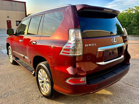 Used 2019 Lexus GX 460 Premium w/ Premium Package AWD/4WD image 4